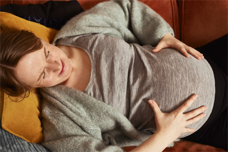 libero_recruitment_2021_2_pregnant-woman-with-pain_mobile